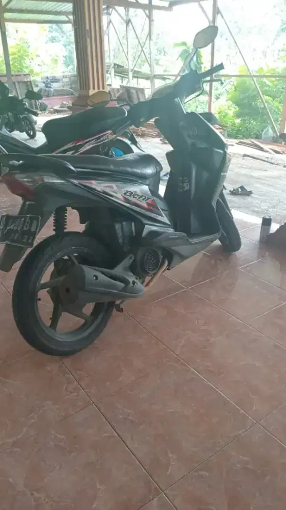 Beat 2012 mulus ex wanita masih standard