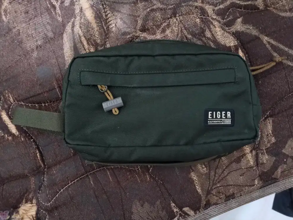 Tas pensil Eiger asli