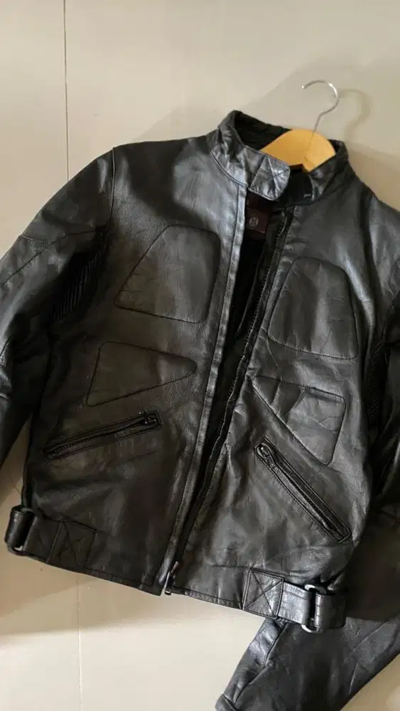 Jaket kulit Bershka genuine leather