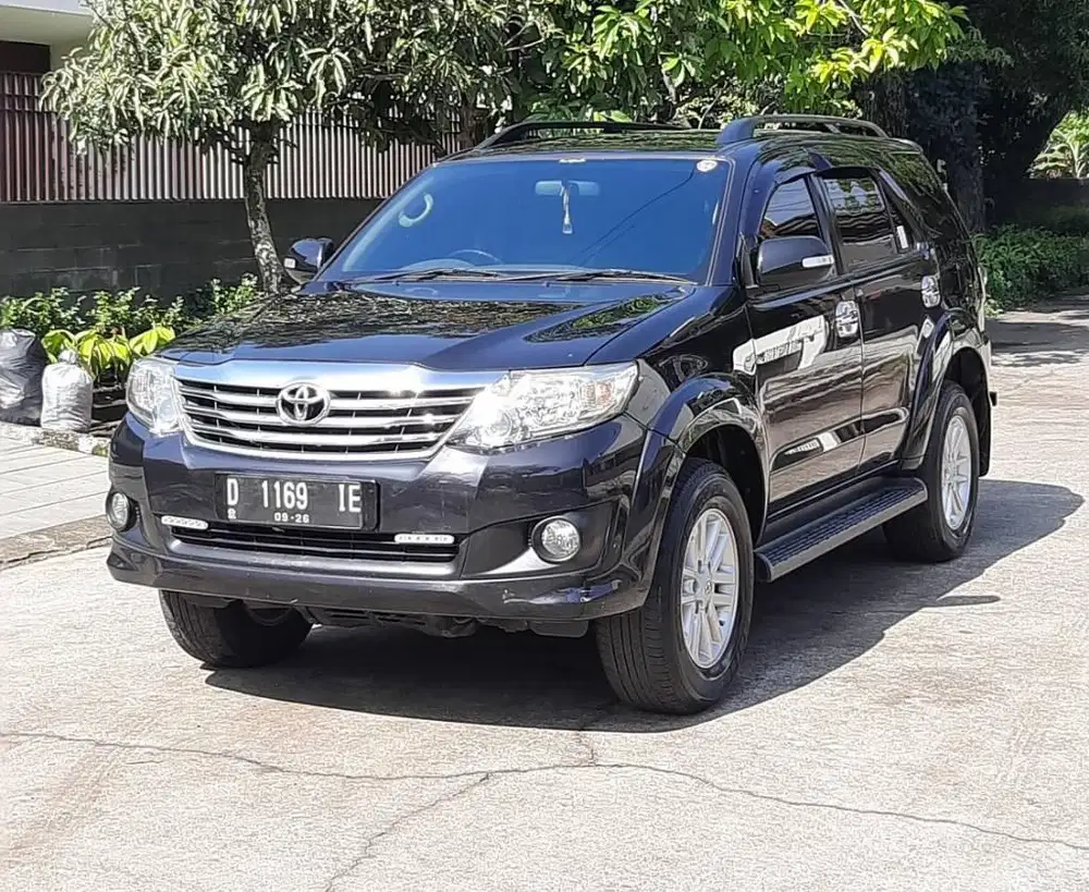 Toyota FORTUNER G 2.5 AT 2012 KM 172rb BANDUNG