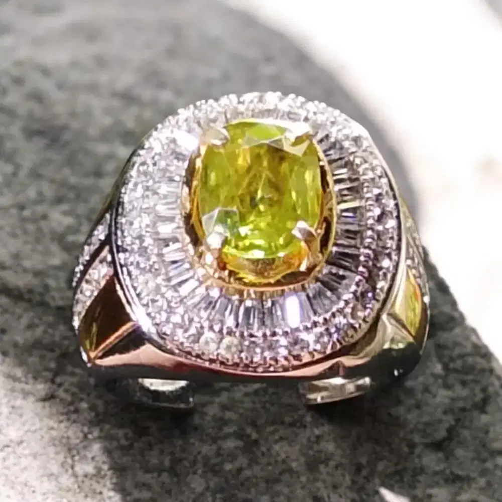 Cincin Permata Natural Sphene