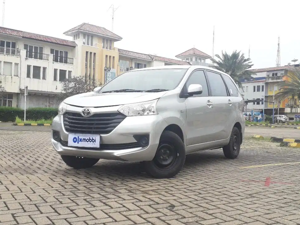 TDP 6,JT,  Toyota Avanza 1.3 E Bensin-MT Silver 2015