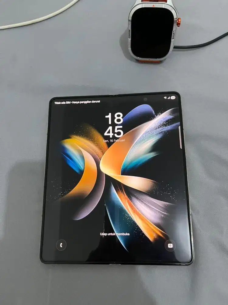 Samsung fold Z 4 12/256 beige