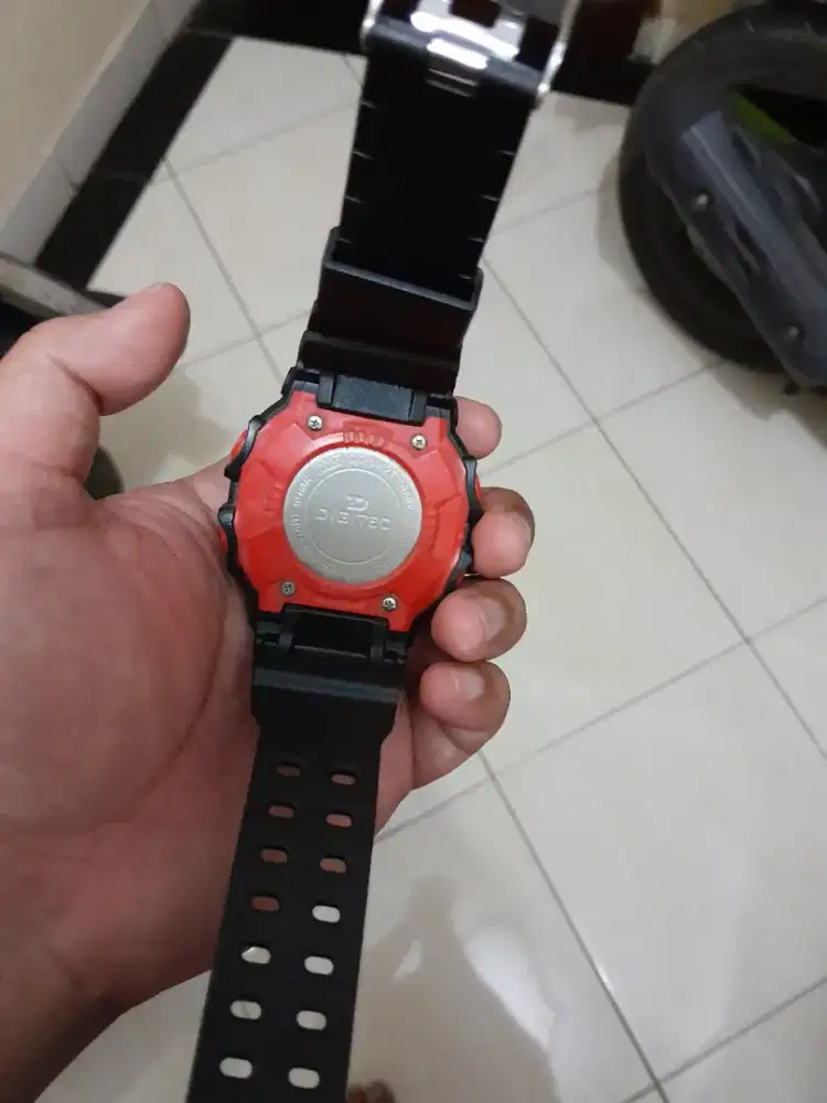 Jam digitec mulus normal jaya