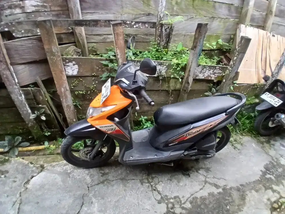 Jual motor bekas honda beat