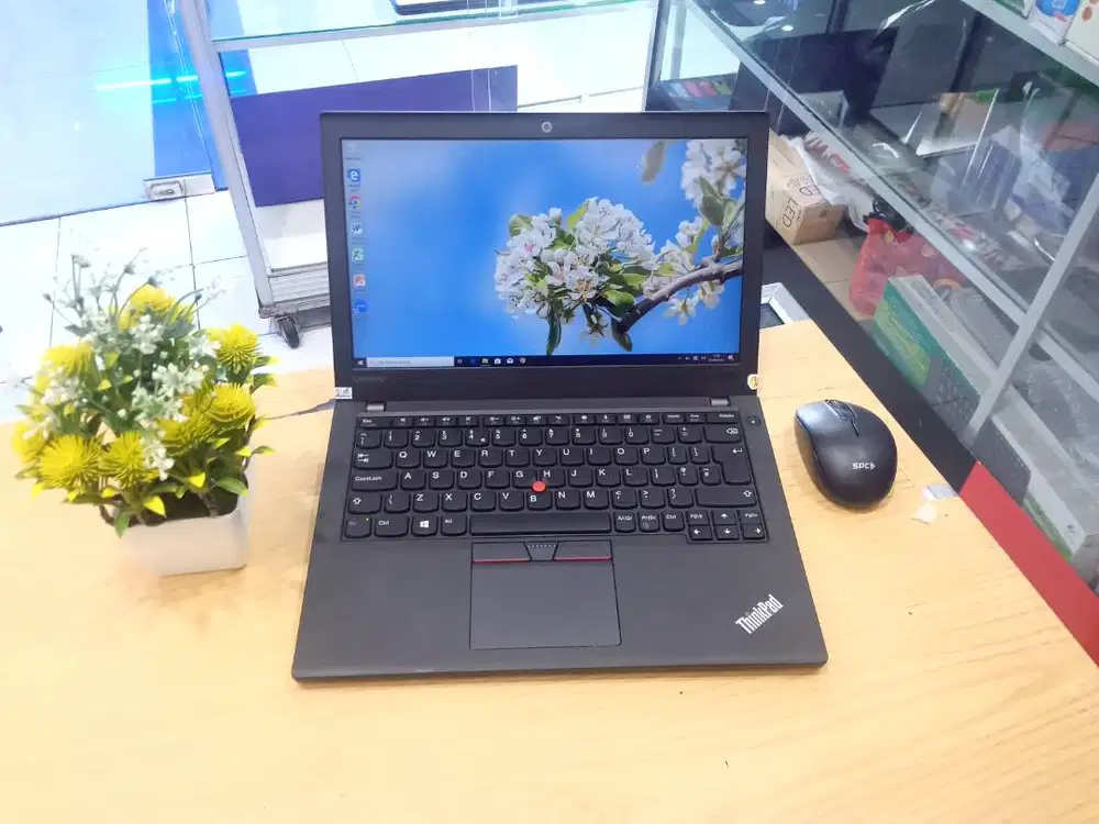SIAP PAKE NOTEBOOK LENOVO THINKPAD X270 CORE i5 RAM 8GB