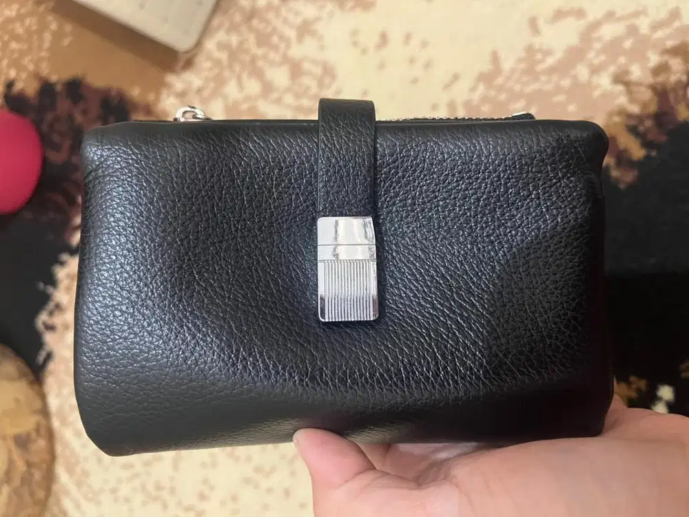 Dompet wanita hitam