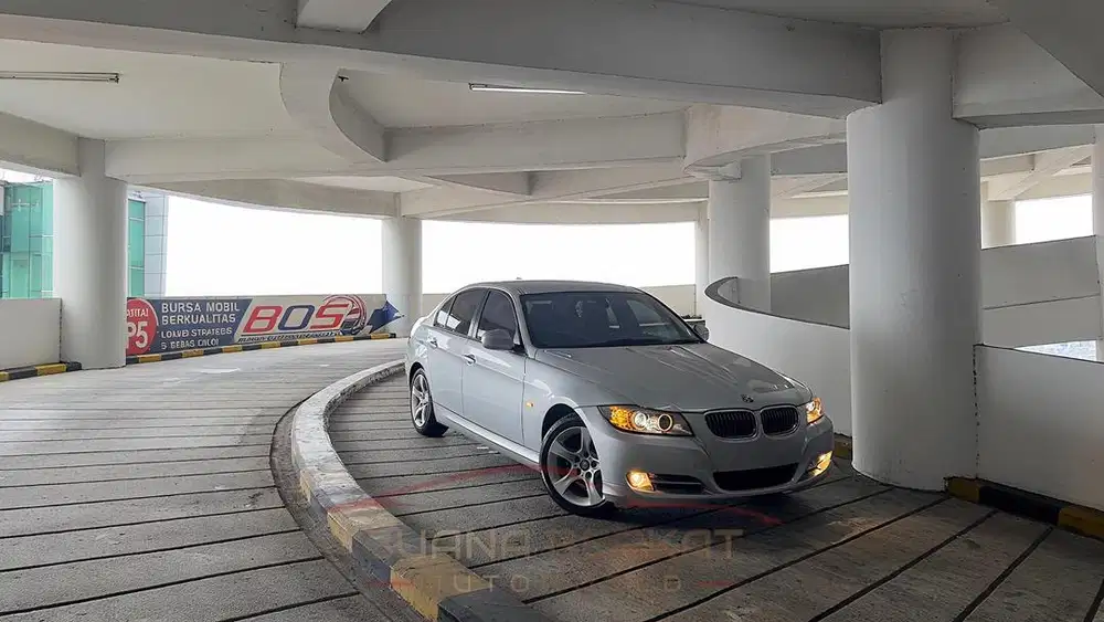 BMW 320i E90 LCI