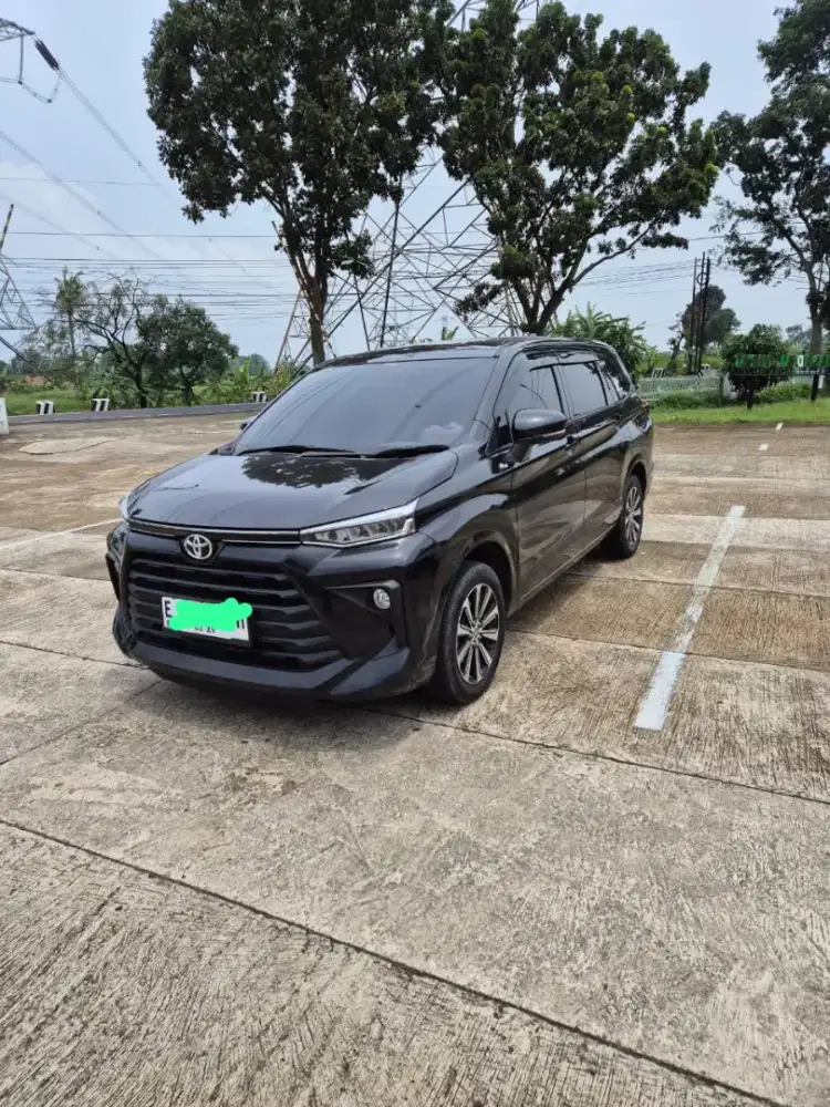 Mobil Avanza tipe g tahun 2017 warna hitam