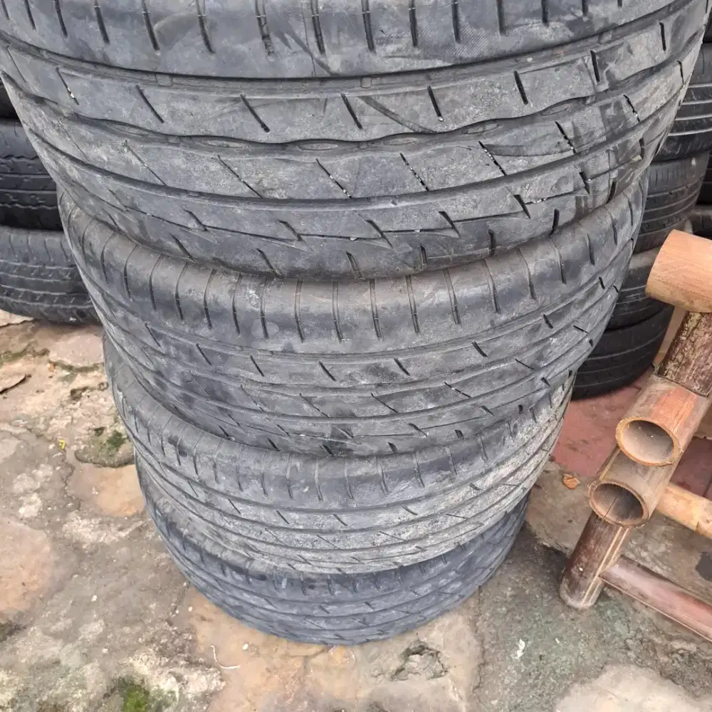 235 50 r18 ban bridgestone 4pcs