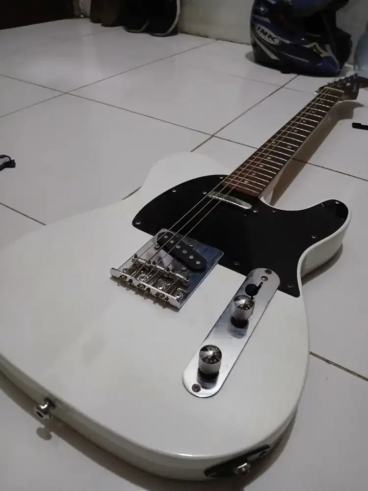 Mandalika Tele MTL-120WH Original + MVave Cube Baby Guitar Multieffect