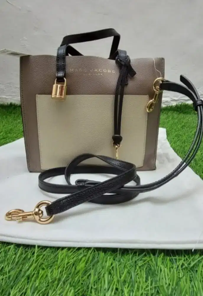Tas Wanita Mark Jacobs (MJ) 
Mini Grind ( Loam Soil )