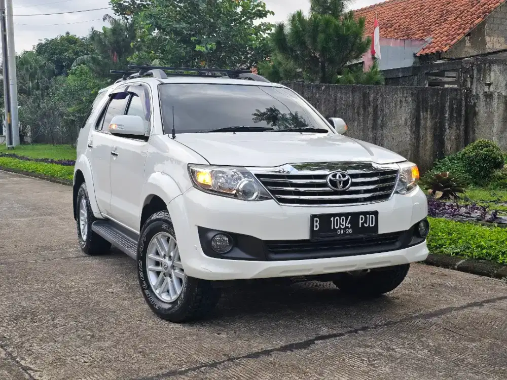 Toyota Fortuner G Diesel 2011 AT Non VNT Putih