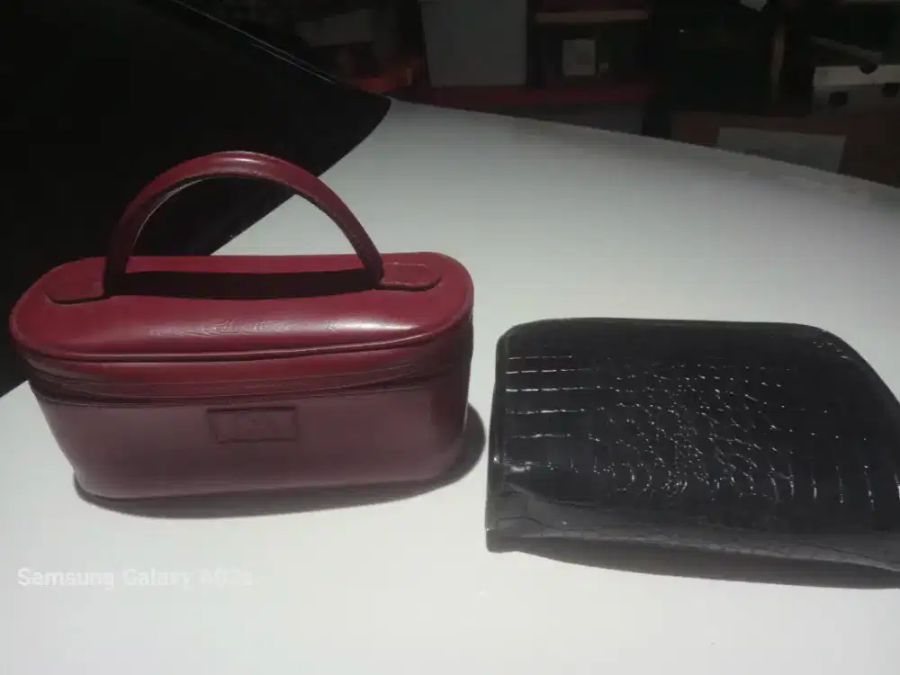 Jual 2 tas kulit wanita vintage