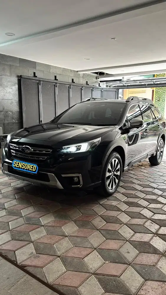 Subaru outback 2023 low km 10 ribuan AWD