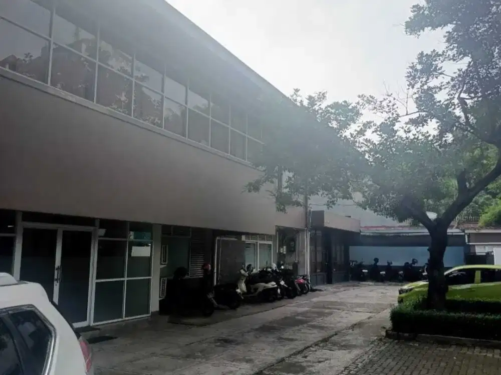 Dijual Rumah Kantor Dipinggir Jalan Utama Di Kebayoran Baru