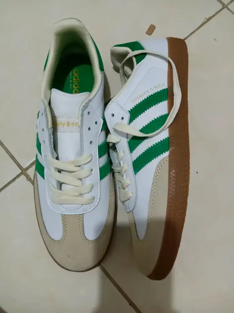 Sepatu Adidas Sporty & Rich