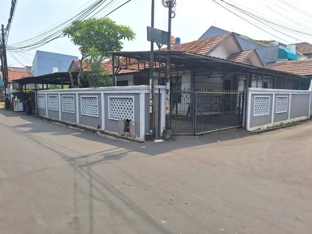 Rumah Hoek di Pondok Permai Rempoa, Hanya 10 Menit ke Tol JORR