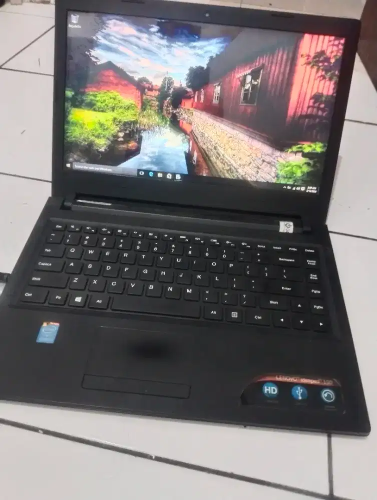 Laptop lenovo ideapad 100