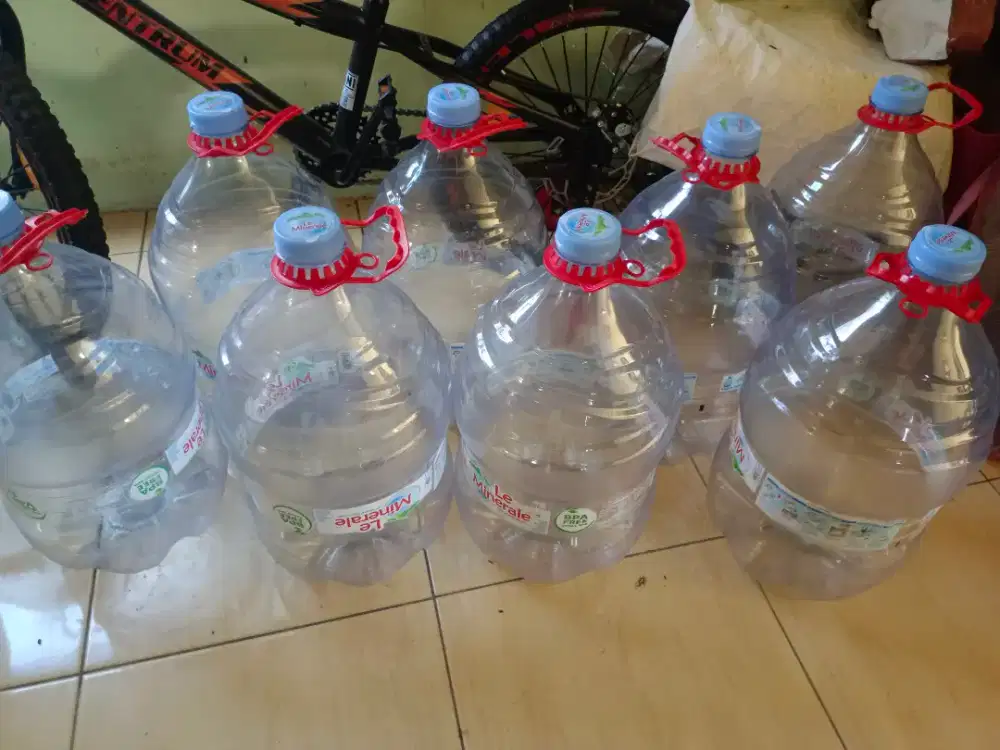 Galon le mineral kosong @1500