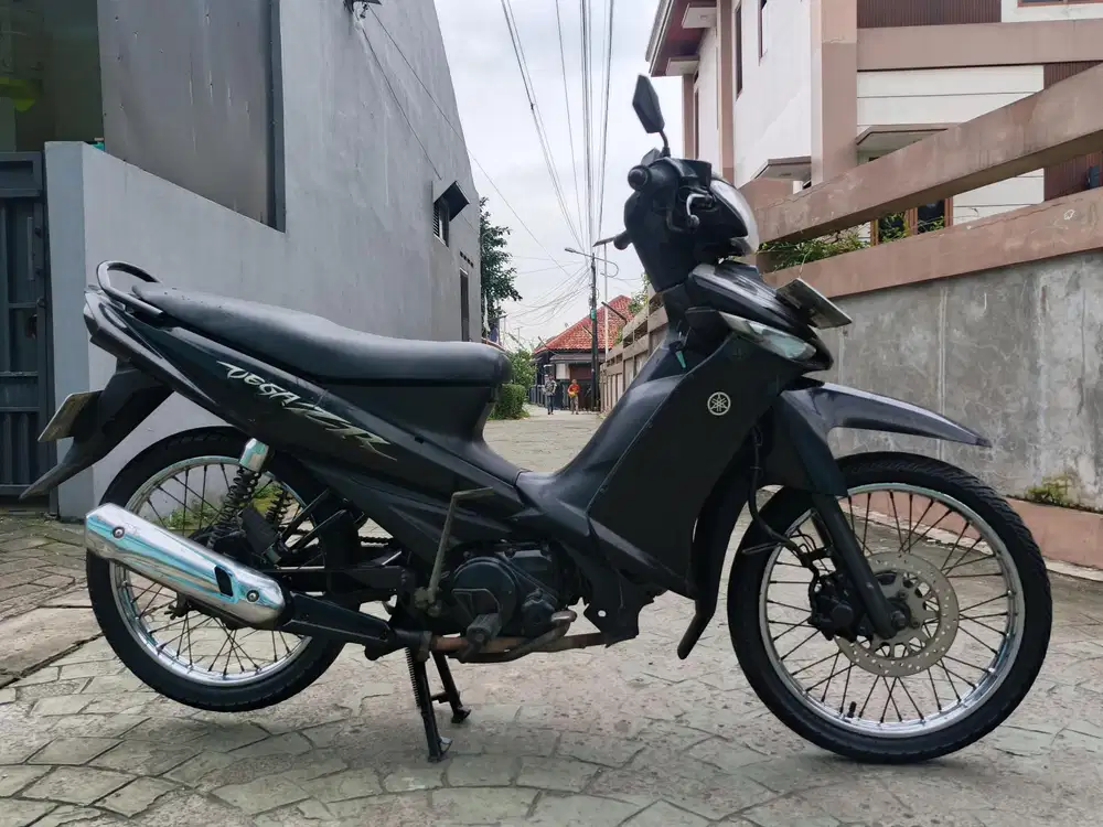 Yamaha Vega ZR 2012 stater tokcer halus mulus terawat
