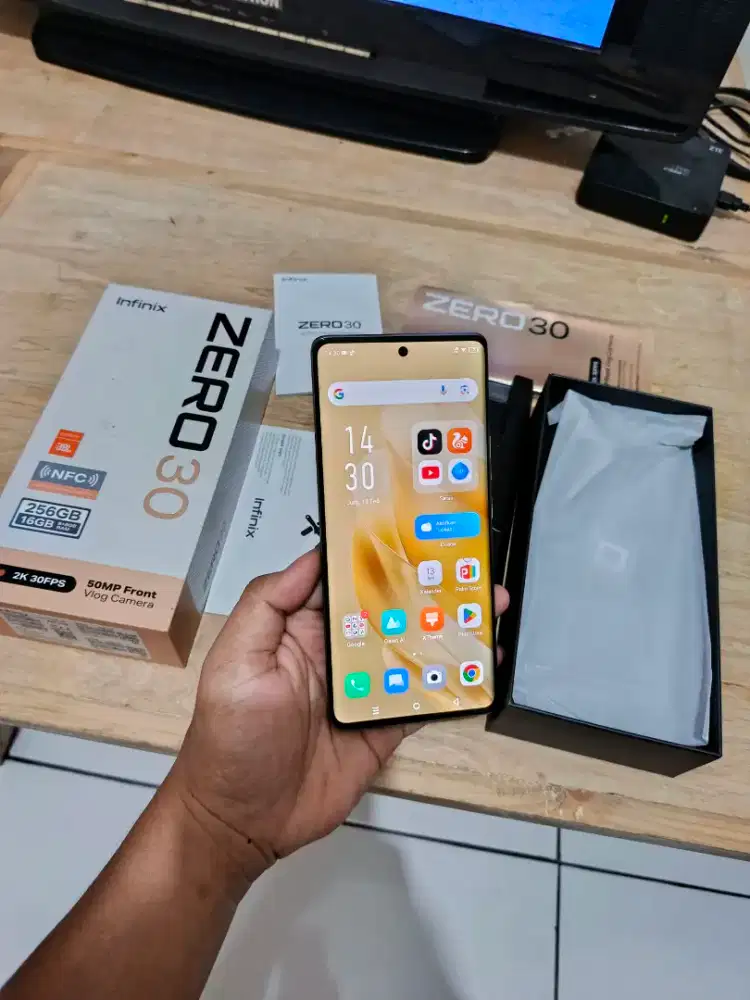 Jual Cepat Infinix Zero 30 4G 8/256 GB Curved Amoled Second Murah