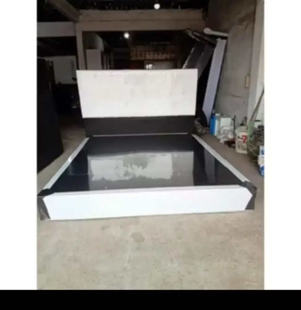 Divan ukuran 160×200