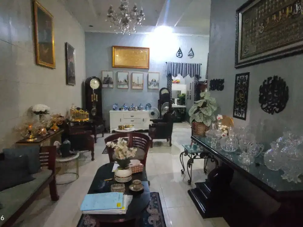 Di jual rumah + kontrakkan strategis di jalan potlot II, Jakarta selatan - Lokasi premium dan nilai investasi tinggi