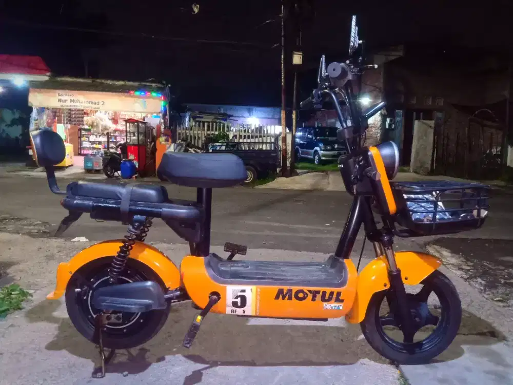 Sepeda listrik u-winfly