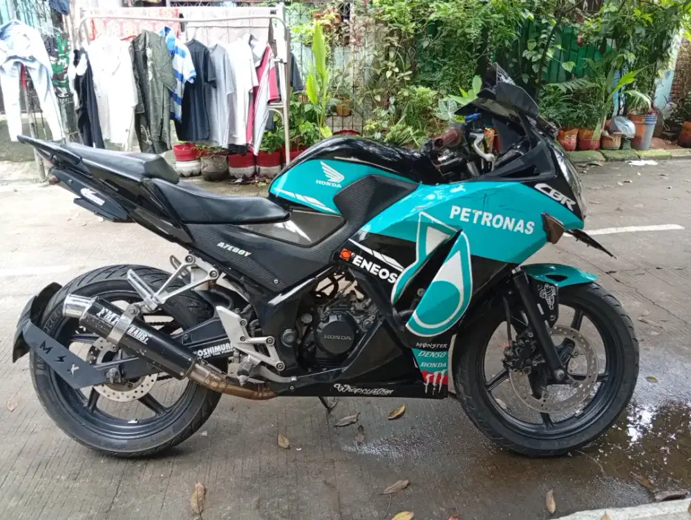 Cbr 150 r lokal 2016