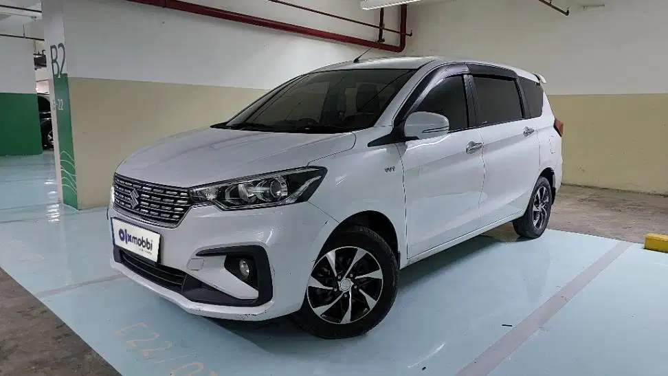 TERMURAH Suzuki Ertiga 1.5 GX Bensin-AT Putih 2022