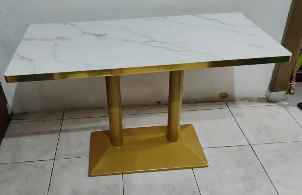 Jual meja minimalis kondisi baru, Lok Pamulang Timur, Tangsel