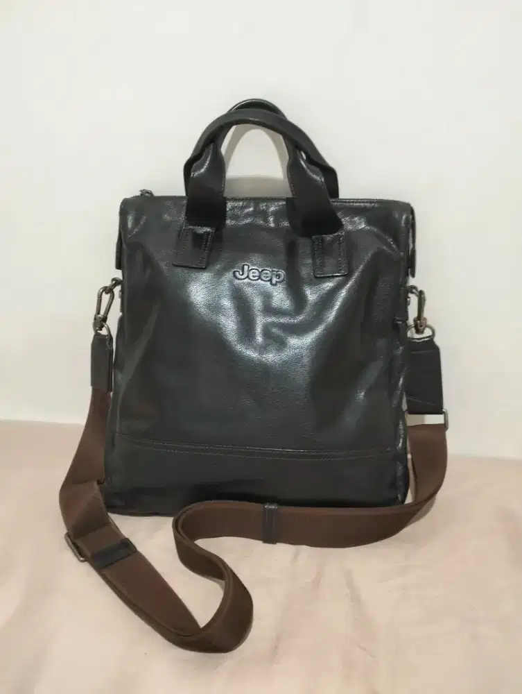 Tas pria kulit asli band Jeep