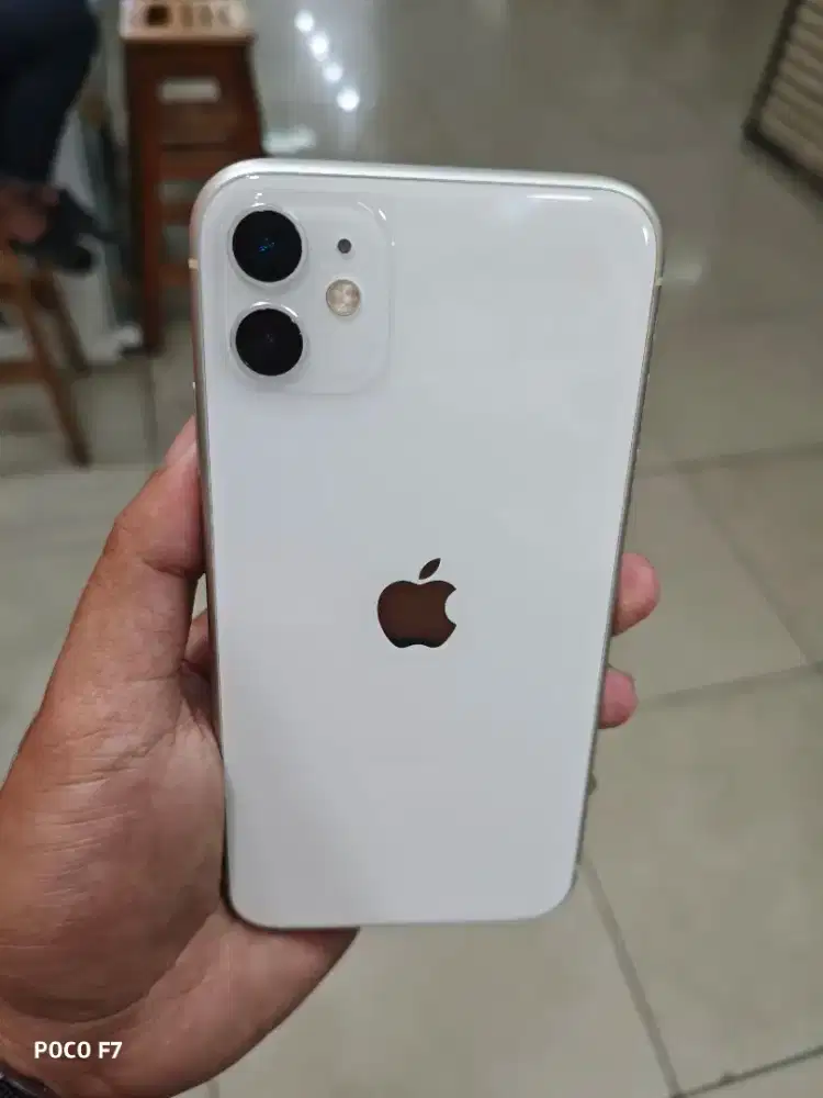 Iphone 11 64 white ibox