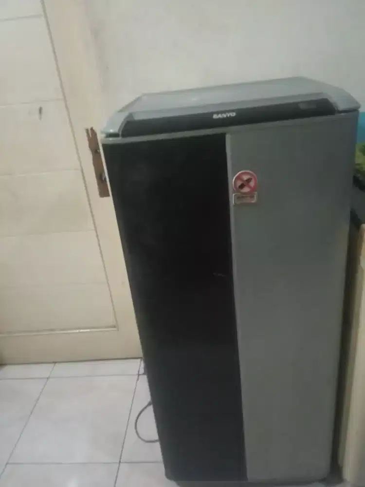 Kulkas Sanyo satu pintu