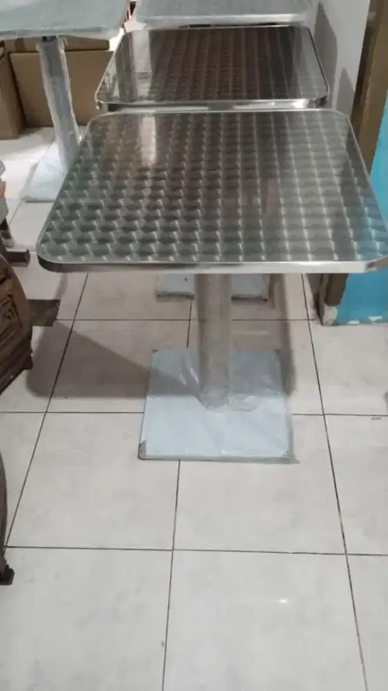 Jual meja cafe berbahan baja, stainless, baru, Lok Pamulang Timur