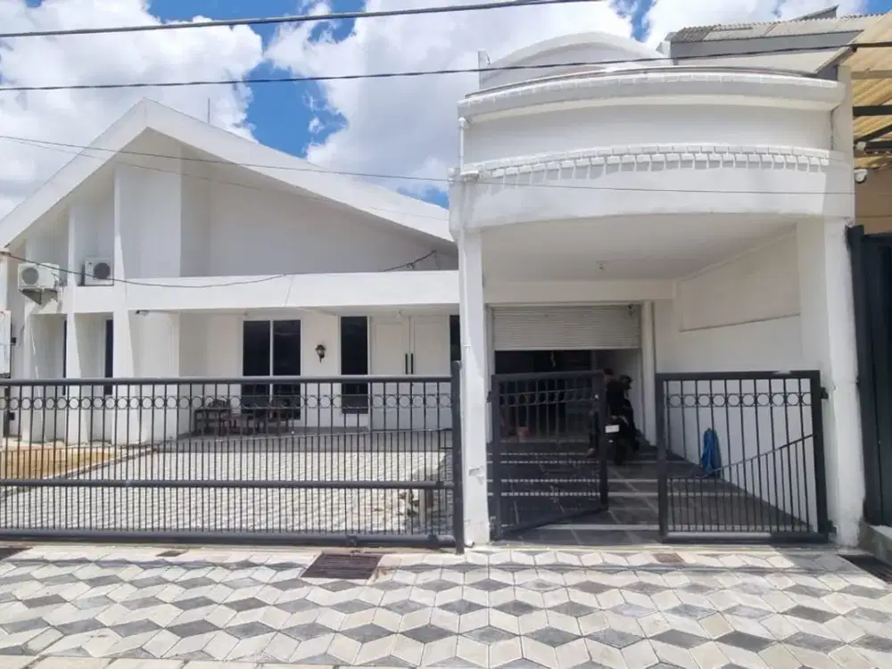 Disewakan Rumah Darmo Harapan 2 Lantai Minimalis Siap Huni Furnish LT330m 6 Kamar Dekat Hokky Supermarket Surabaya Barat