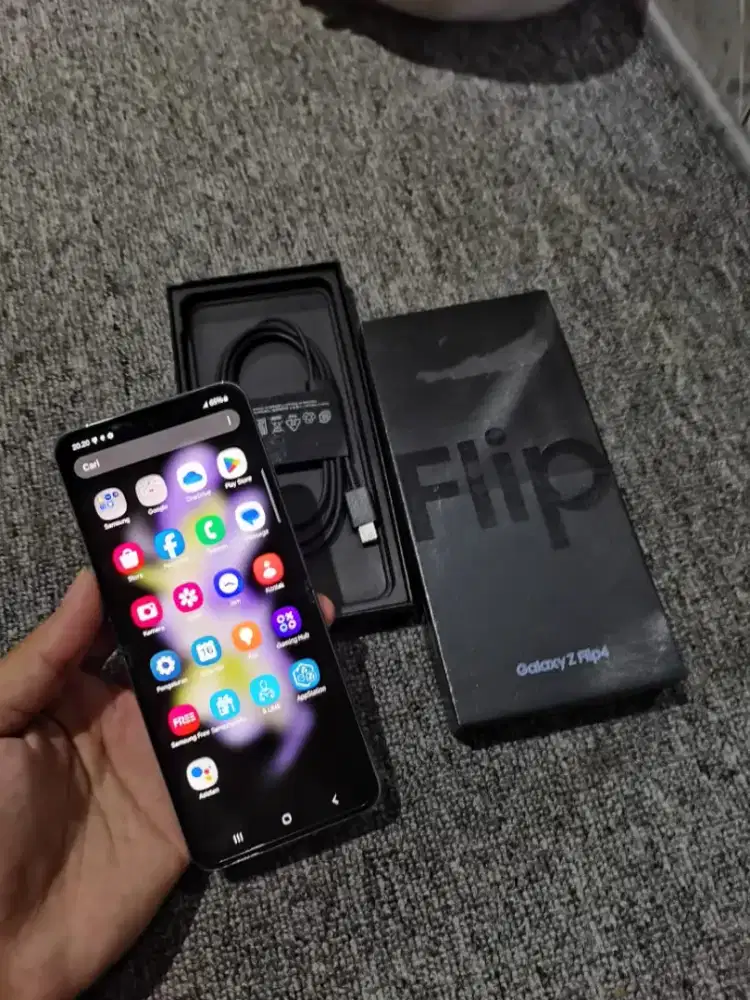 Samsung flip 4 5G ram 8/256 fullset nominus