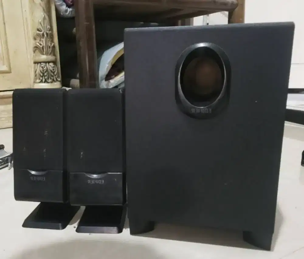 Speaker edifire R101V