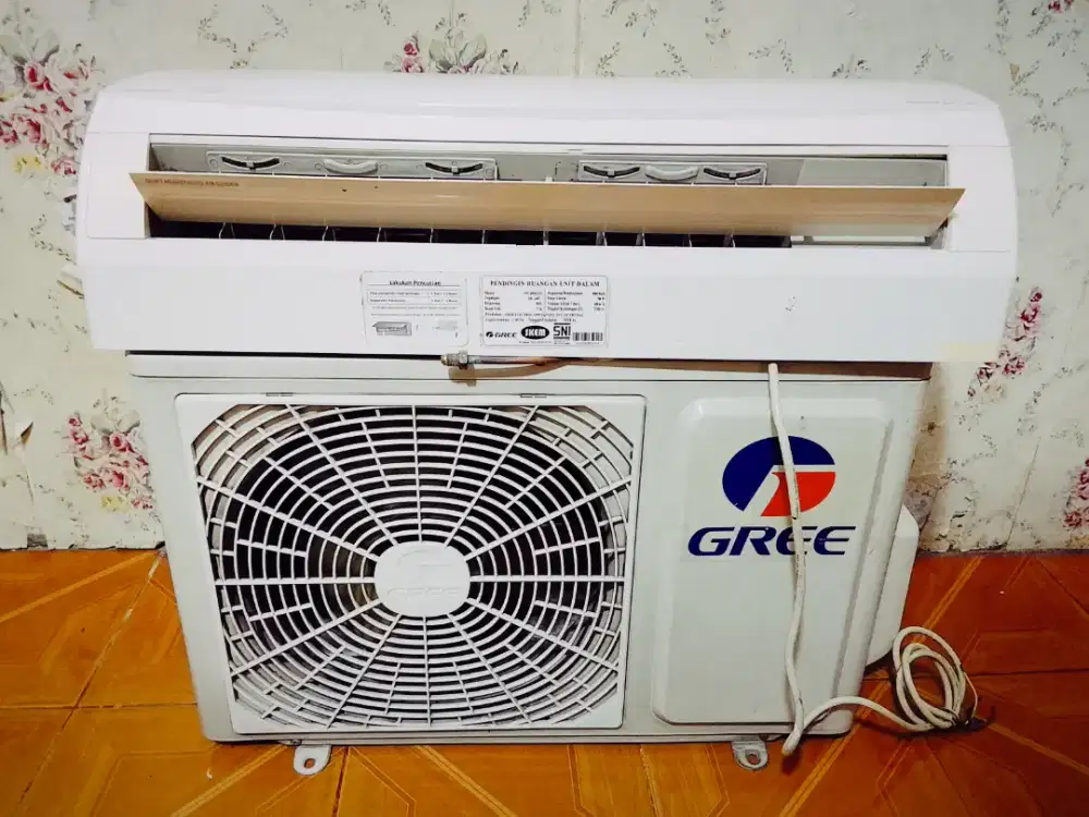 Jual AC  second 1/2pk  merek GREE