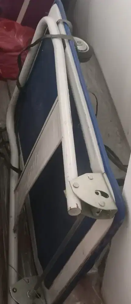 Troli dorong AQua galon