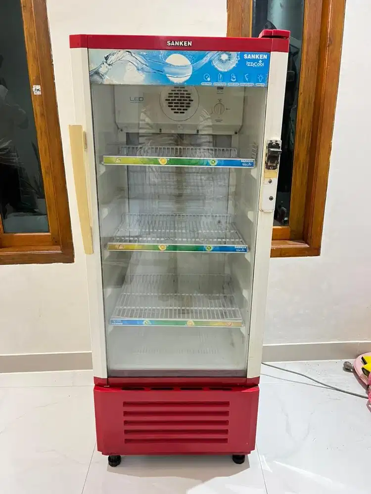 showcase bekas merek sanken 3 rak