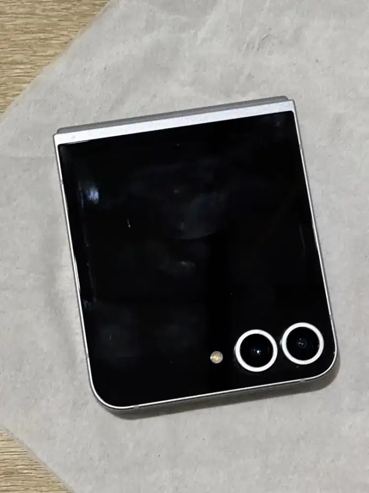 SamsungGalaxy Z flip6