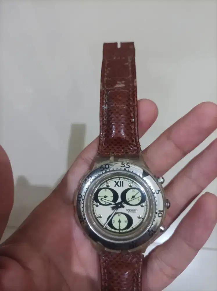 Jam tangan Swatch chrono