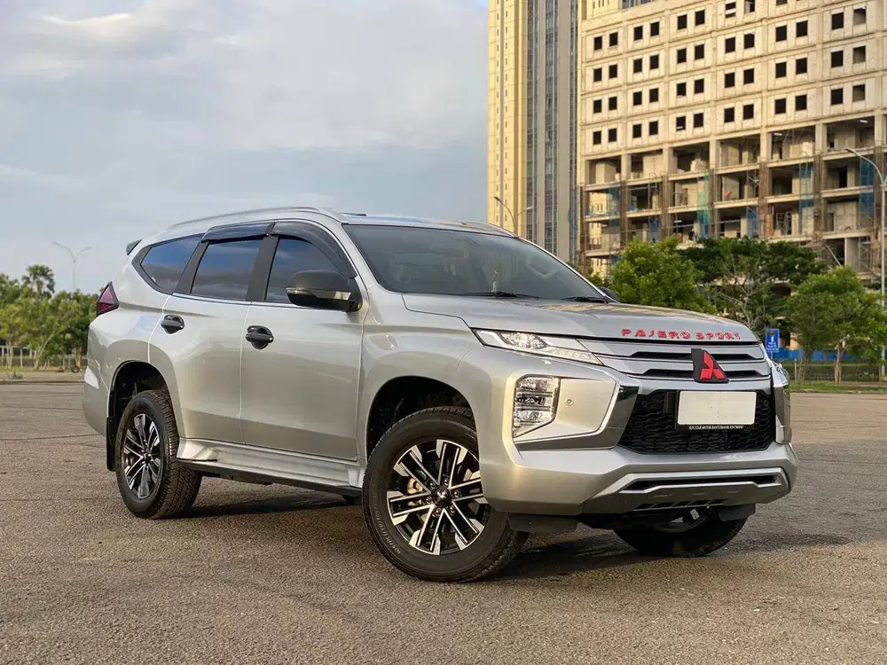 (SUPER LOW ODO) Mitsubishi Pajero Sport Dakar Facelift 4x2 AT 2023