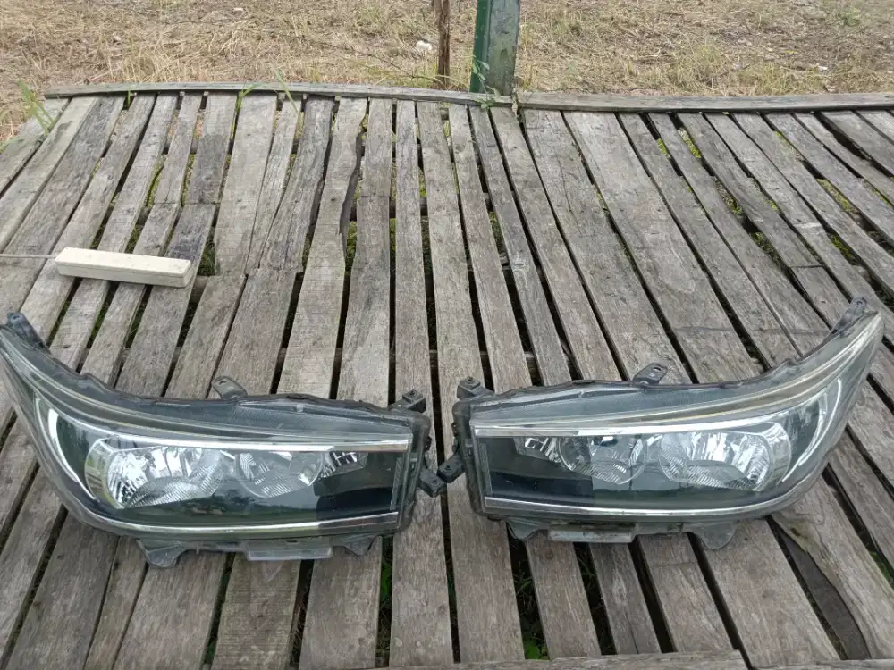 HEADLAMP INNOVA REBORN ORI