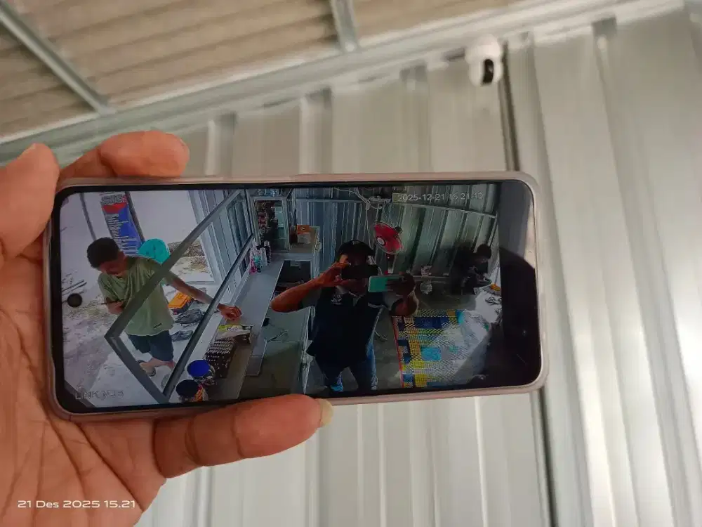 Kamera CCTV antena uhf paralel wifi wonokromo