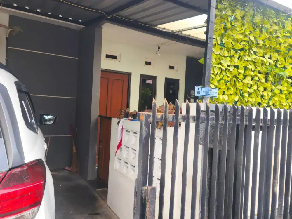 Dijual rumah ready minimalis modern di cluster Villa krista Banyumanik