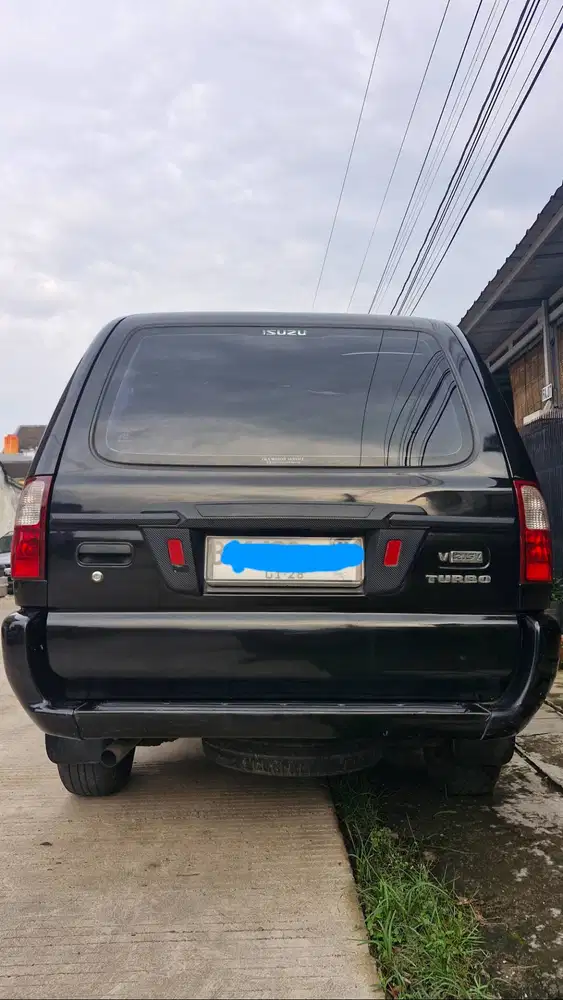 Isuzu Panther LV Turbo 2.5 2007 – Tangan 2 Sejak 2012, Pribadi Terawat