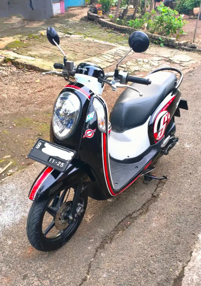 Honda Scoopy 2016